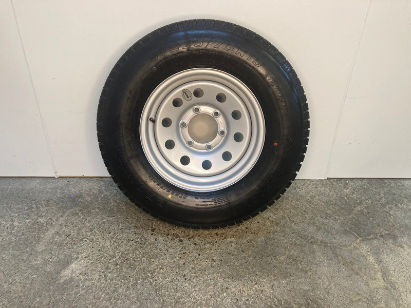 225/75/15  6 Lug  8 Ply Wheel Tire